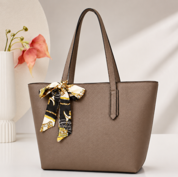 R$53,00 Cada | CAIXA 60 peças EL-28# Bolsa Tote Feminina Paris Chic Premium com Lenço Decorativo Cores Variadas